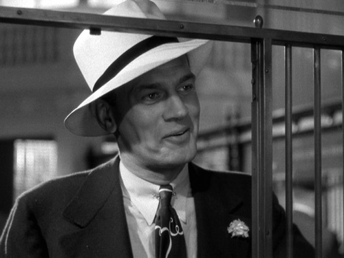 Тень сомнения (1943)