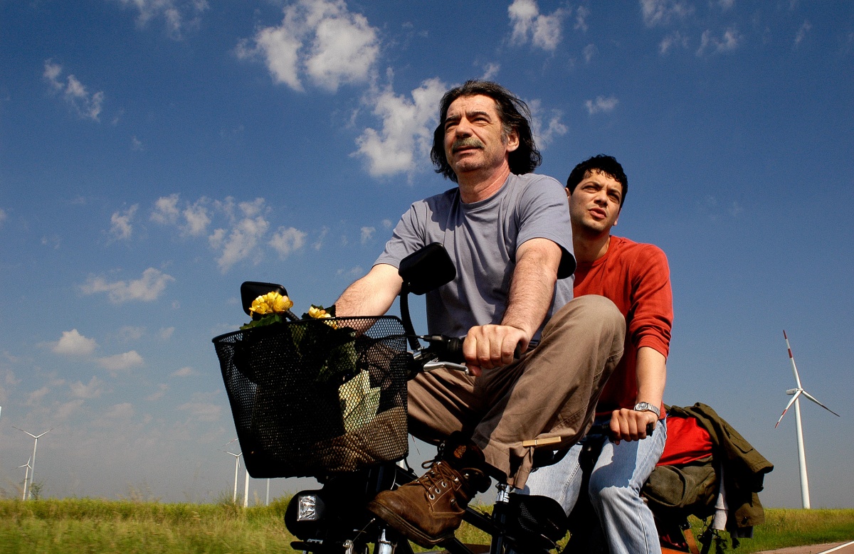 Мир велик, а спасение поджидает за углом (2008)