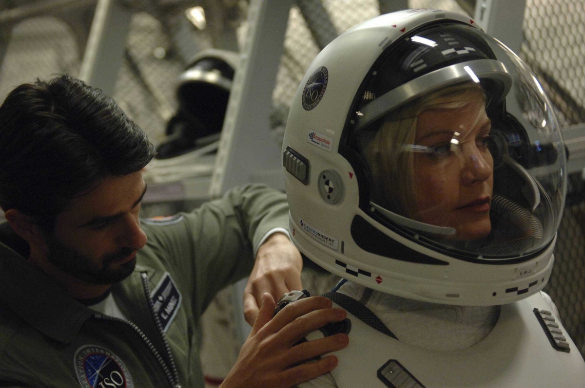 Притяжению вопреки (2009)