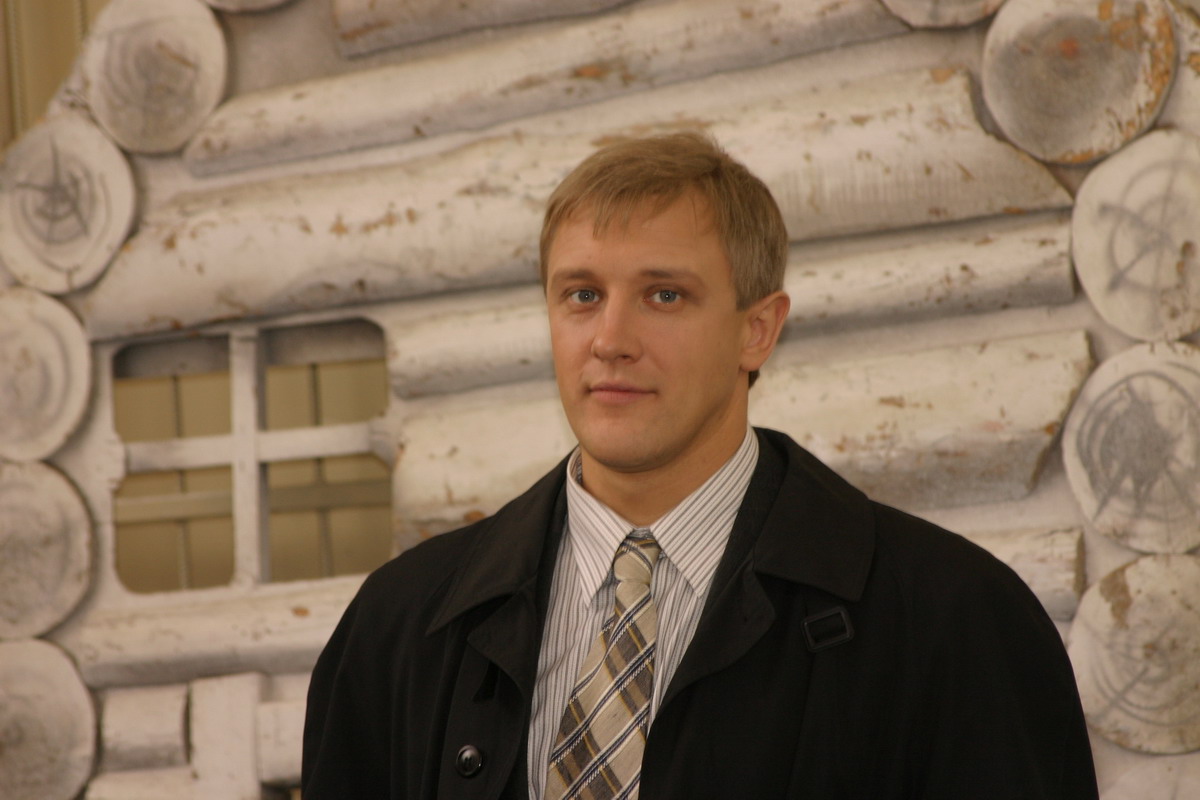 На свете живут добрые и хорошие люди (2010)