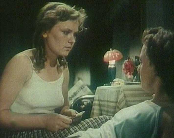 Она вас любит (1957)