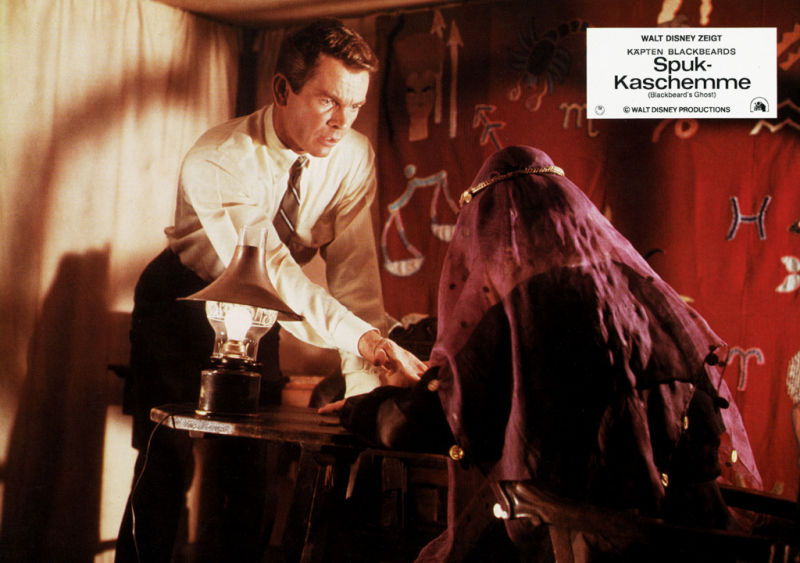 Призрак Черной Бороды (1968)