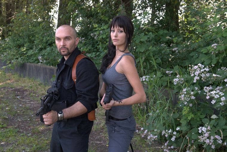 Агент пришельцев (2007)