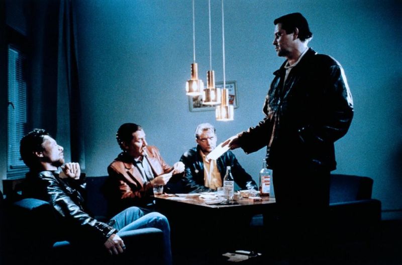 Вдаль уплывают облака (1996)