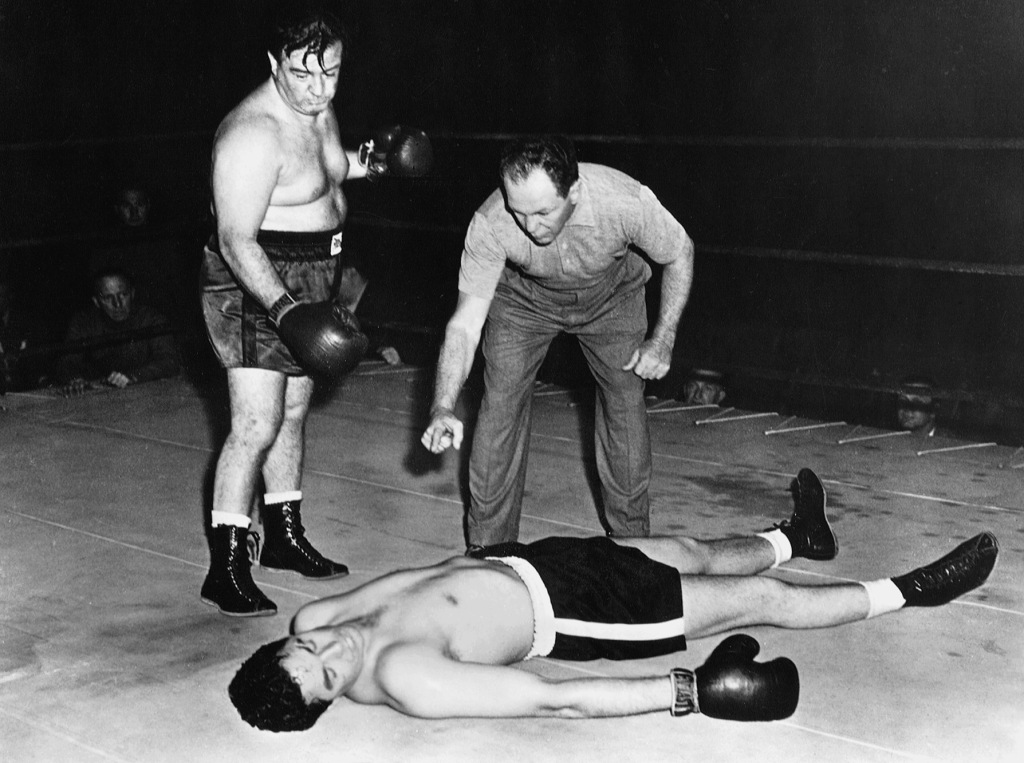 Эббот и Костелло встречают человека-невидимку (1951)