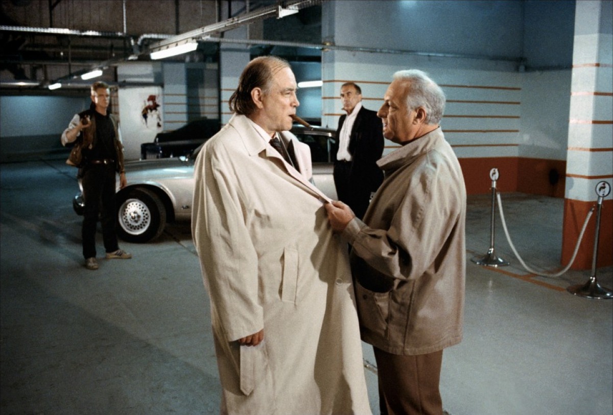 Не будите спящего полицейского (1988)