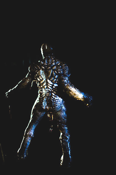 Существо (2011)