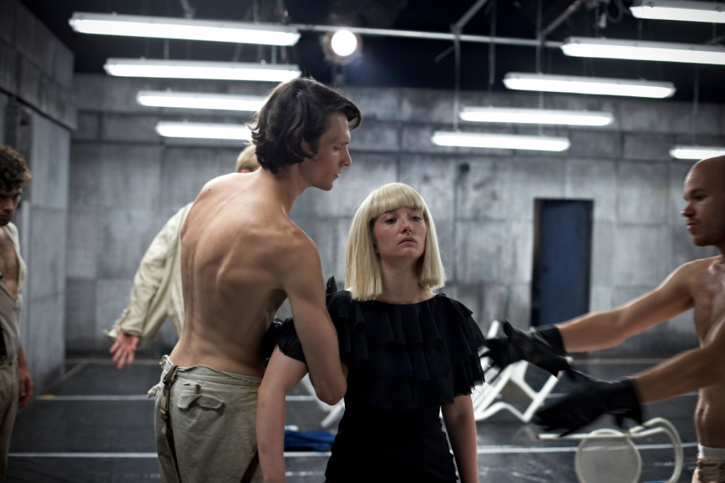 Невидимая (2011)