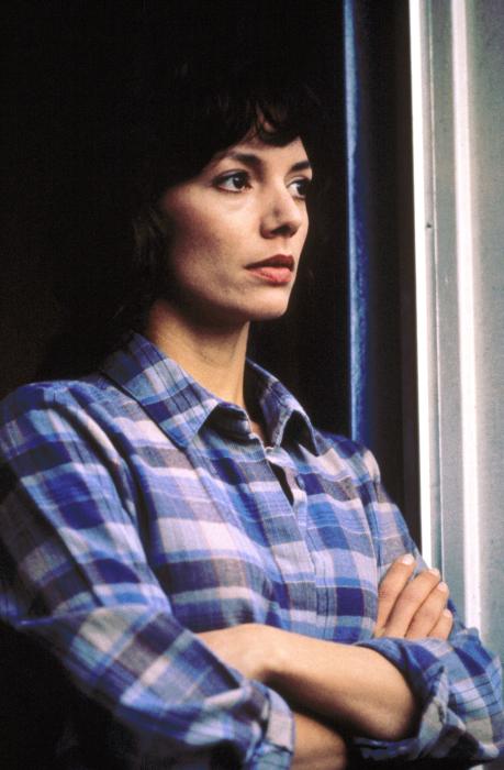 Переступая черту (1990)