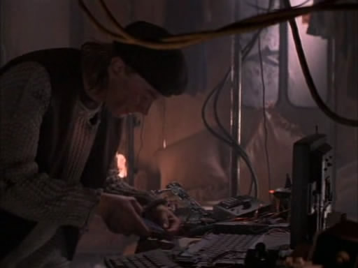 Газонокосильщик 2: За пределами киберпространства (1996)