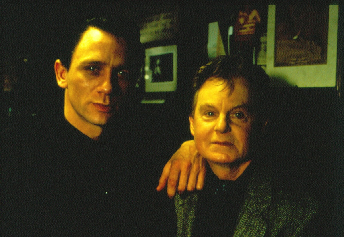 Любовь – это дьявол (1998)