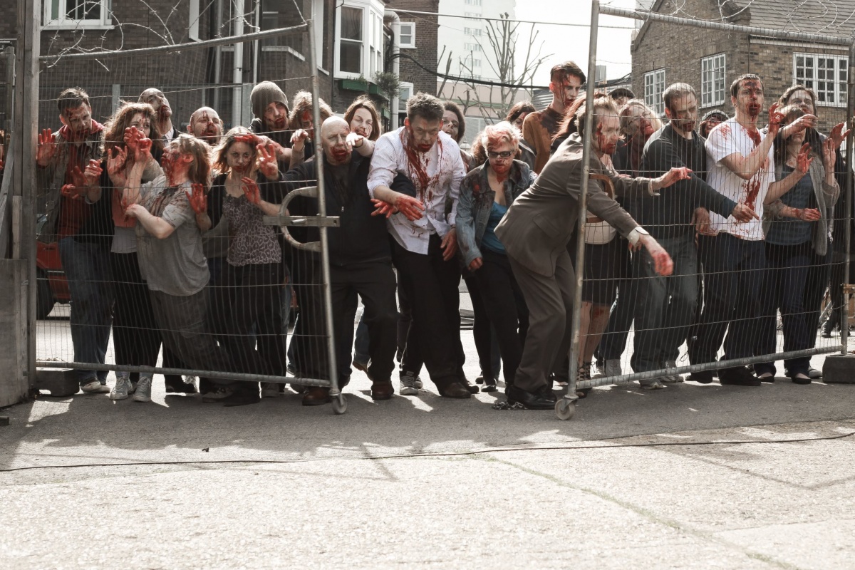 Кокни против зомби (2012)