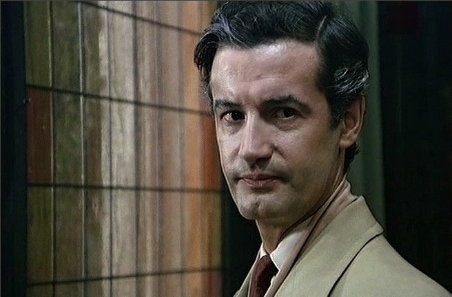 Женщина между собакой и волком (1979)