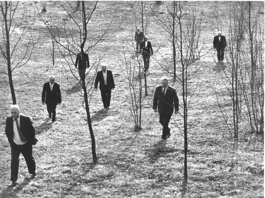 Папа, умер Дед Мороз (1992)