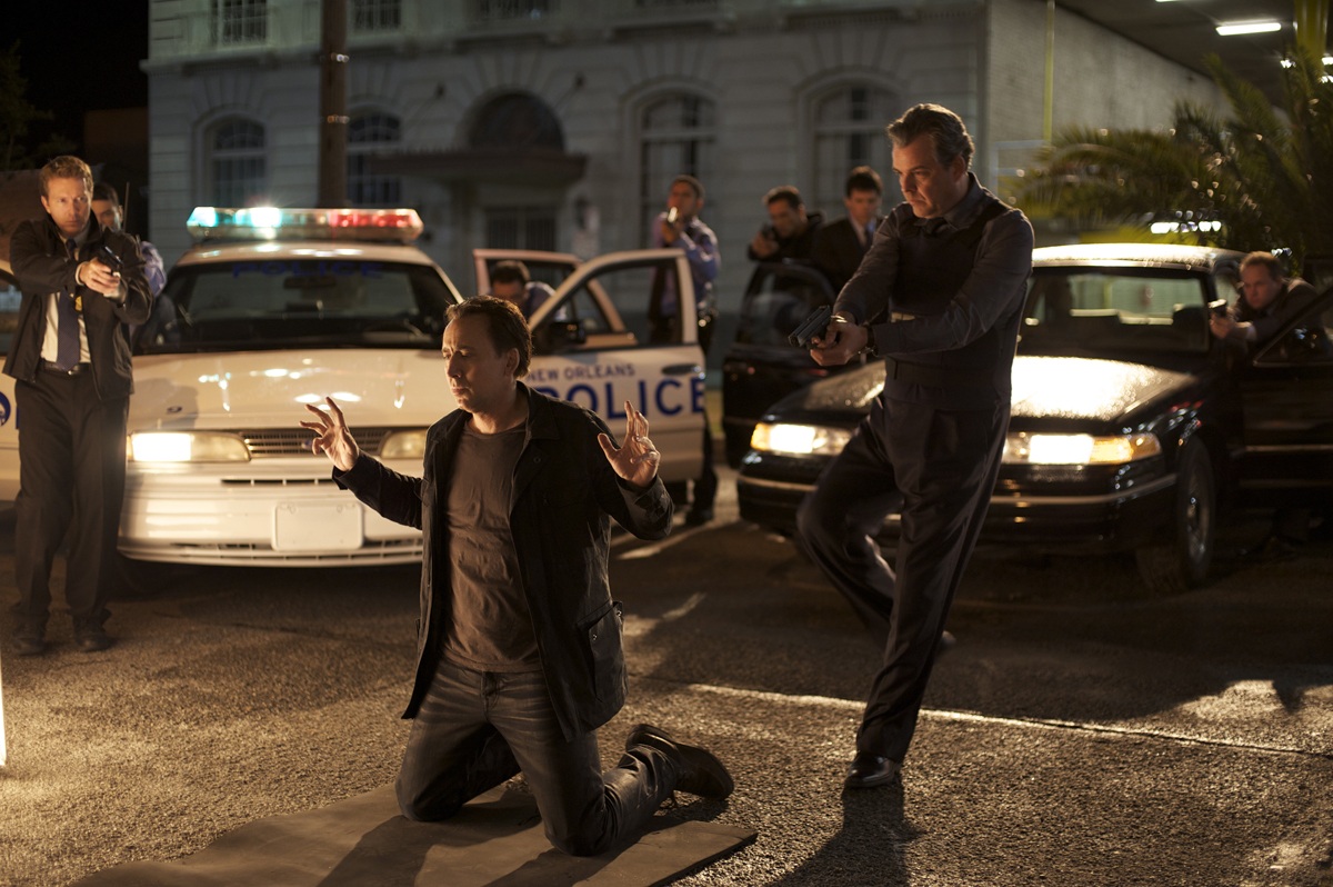 Медальон (2012)