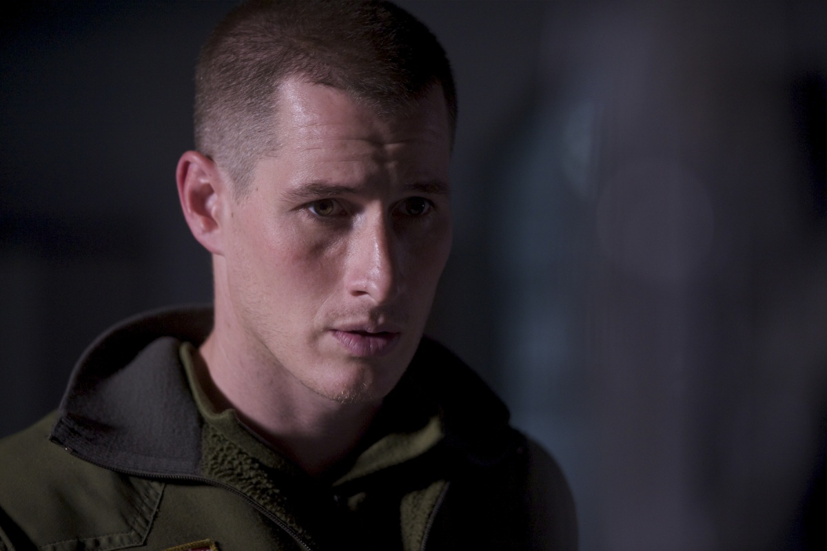 В плену у космоса (2013)