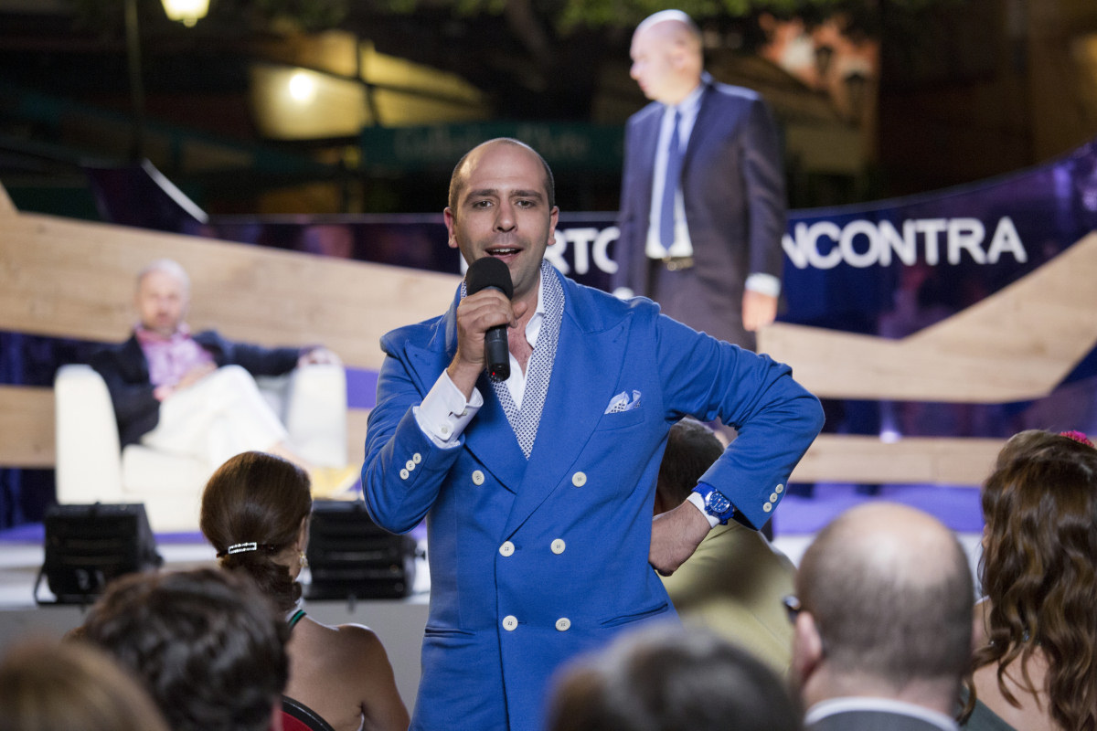 Солнце льёт, как из ведра (2013)