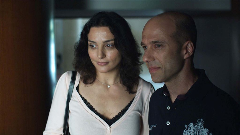 В пяти часах от Парижа (2009)