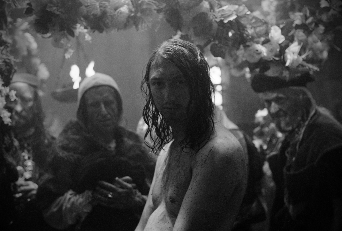 Трудно быть Богом (2013)