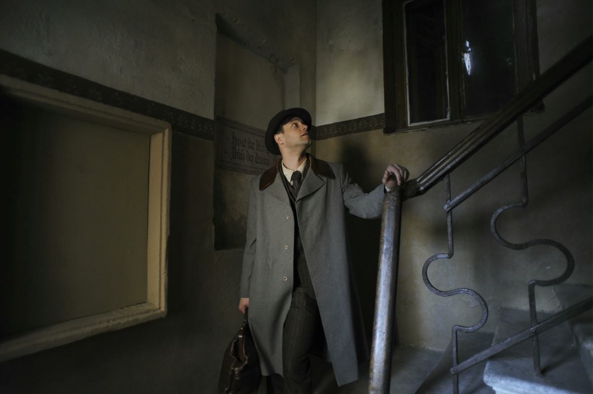 Зеркала (2013)