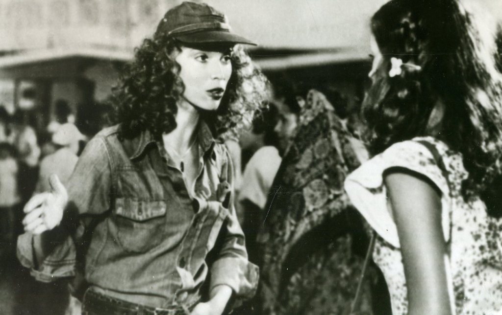 На чужом празднике (1982)