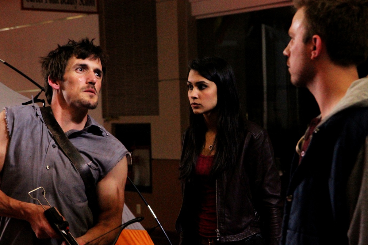 Прогулка с мертвецами (2015)