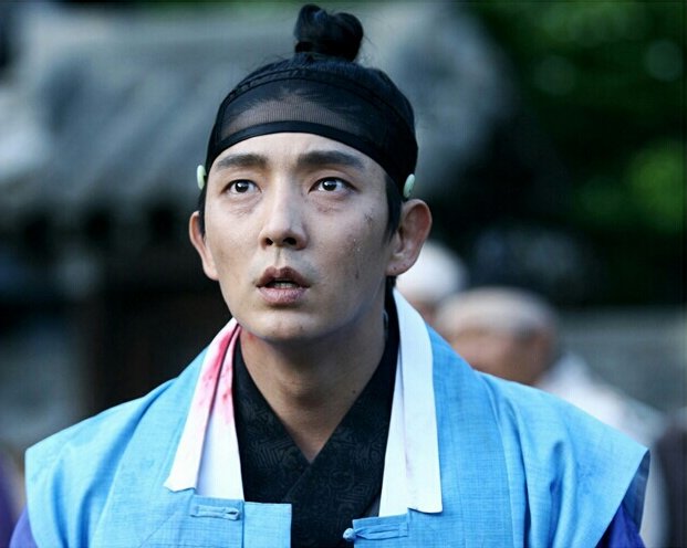 Учёный, гуляющий по ночам (2015)