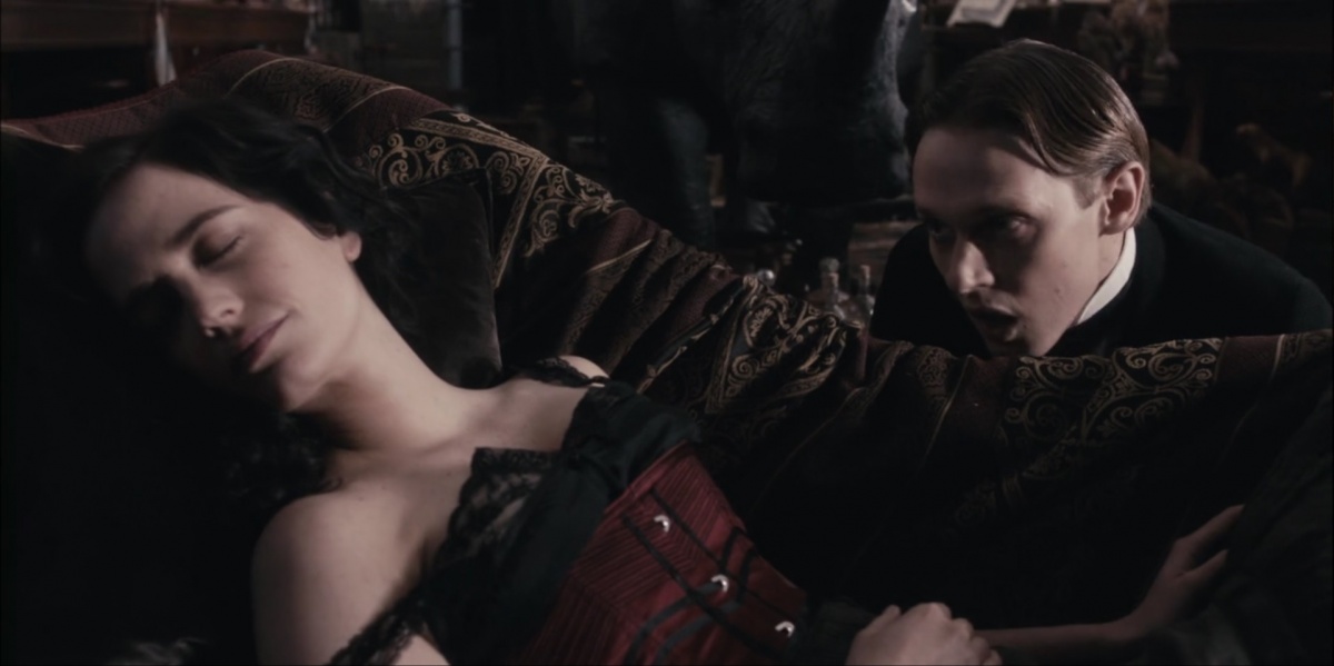 Страшные сказки / Ужасы по дешёвке / Бульварные ужасы (2014)