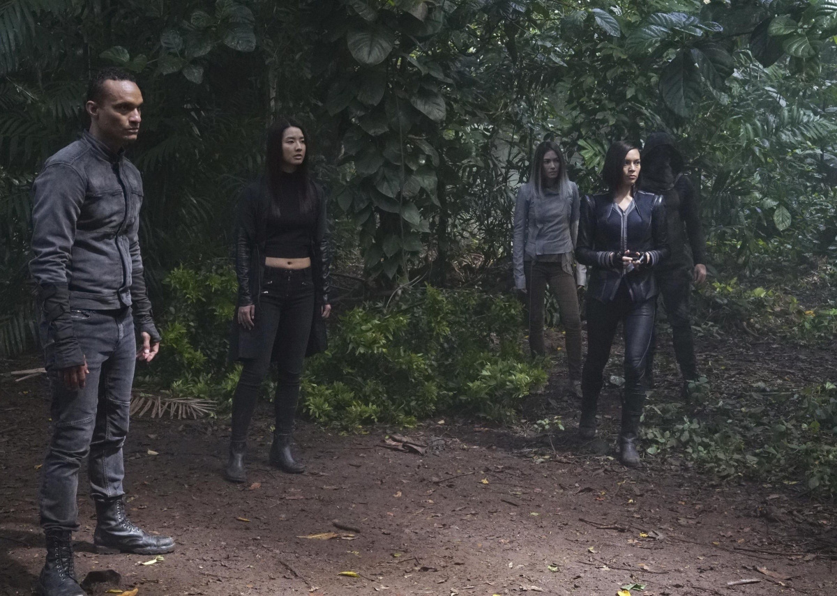 Сверхлюди / Нелюди (2017)