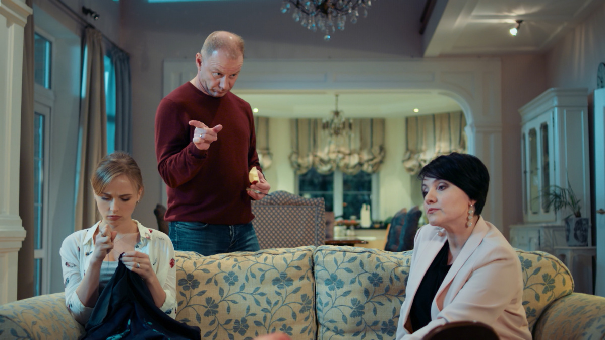 Благими намерениями (2018)