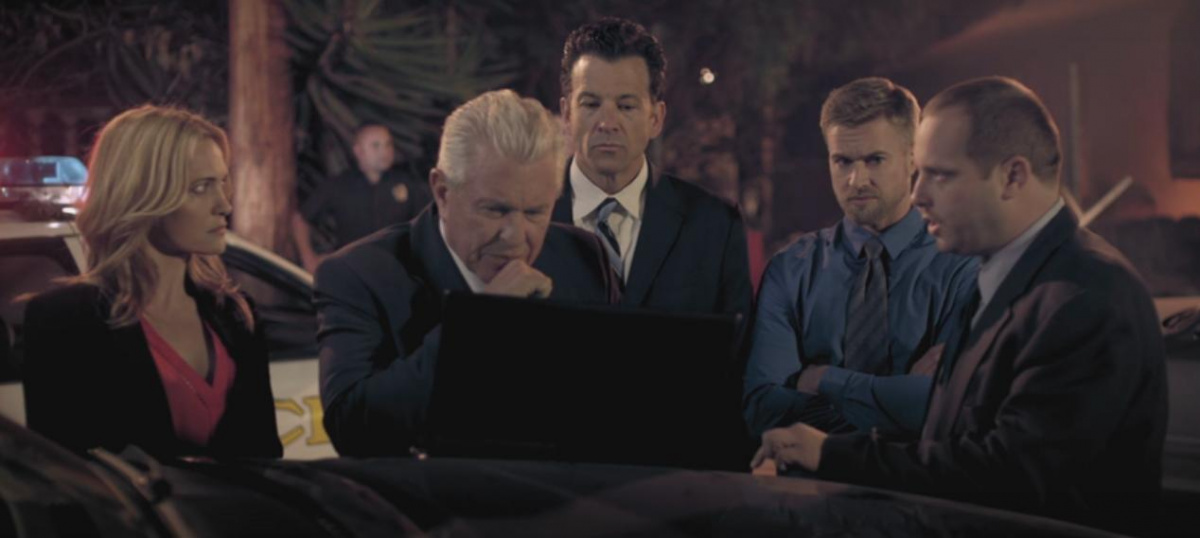 Полицейские и воры (2017)