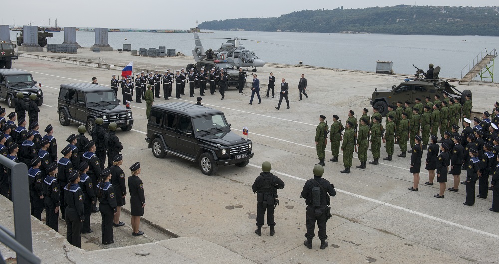 Хантер Киллер (2018)