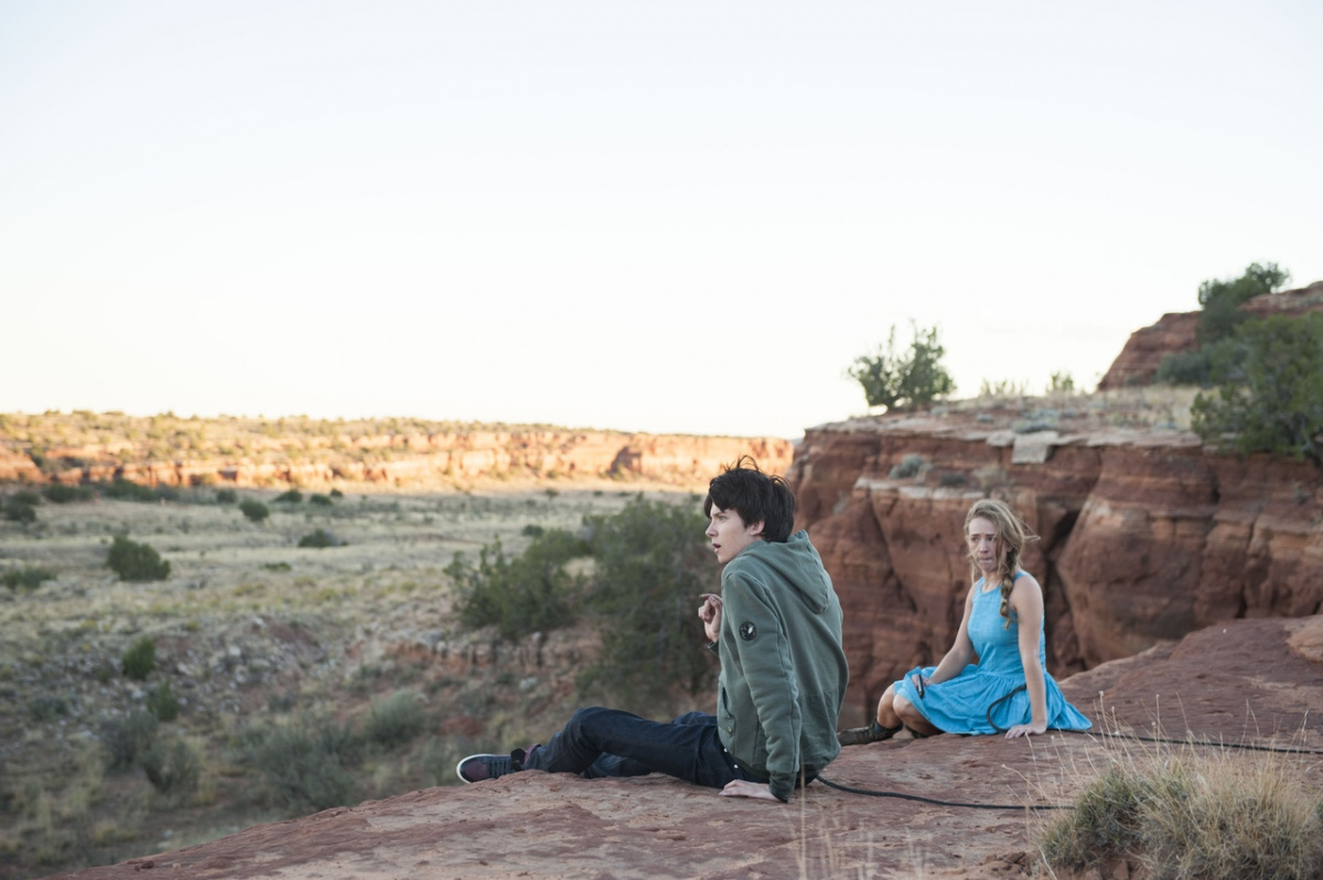 Космос между нами (2017)