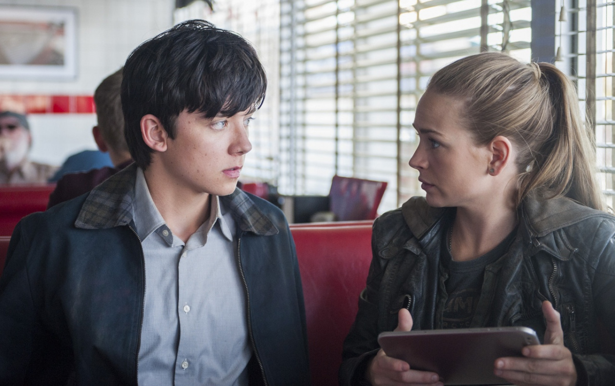 Космос между нами (2017)