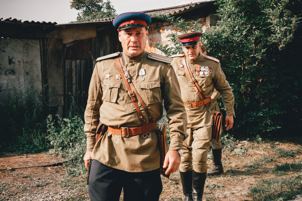 По законам военного времени (2016)