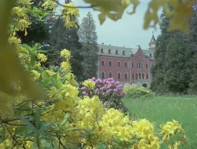 Златовласка (1975)