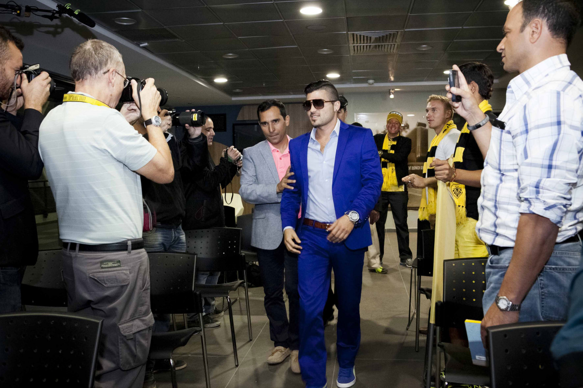 Натурал под прикрытием (2014)