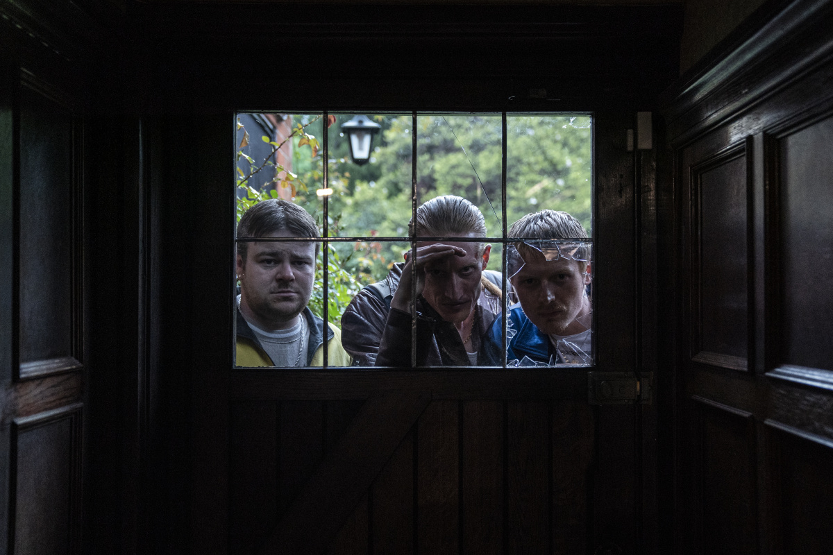 Не входи (2020)