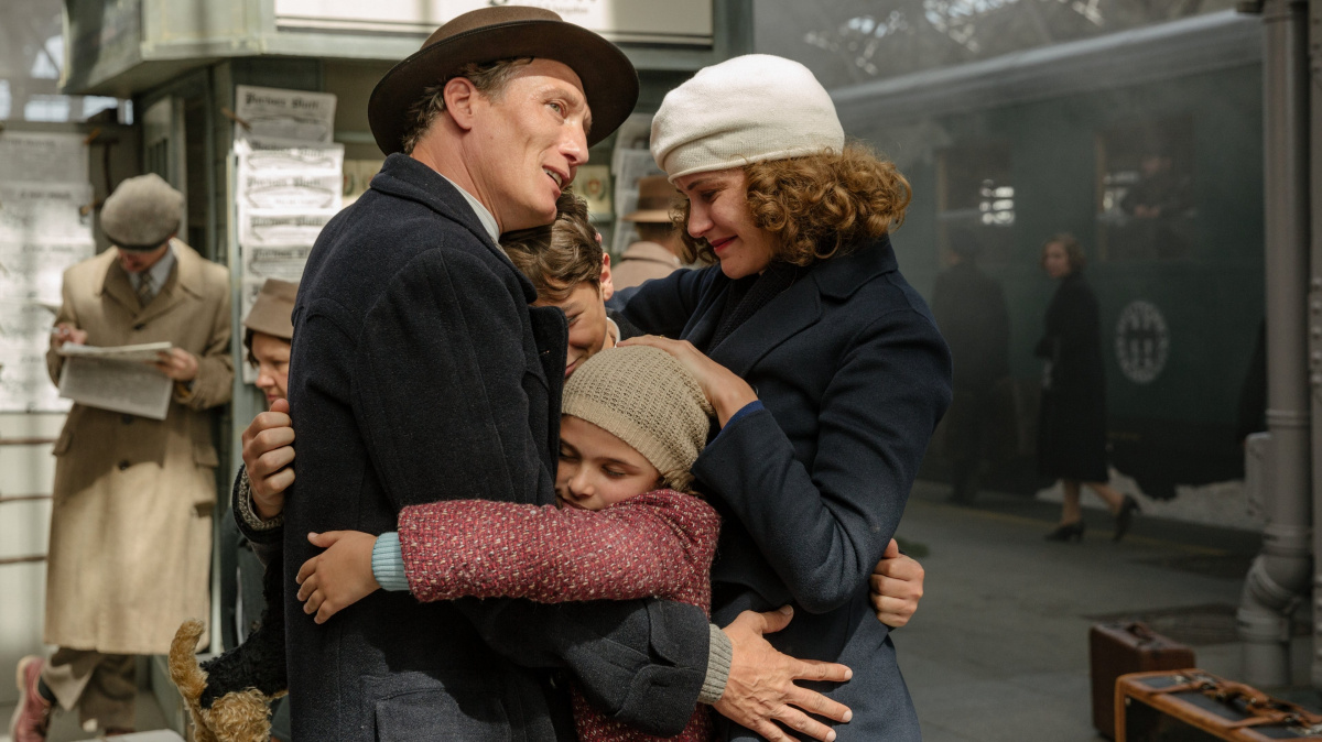 Как Гитлер украл розового кролика (2019)