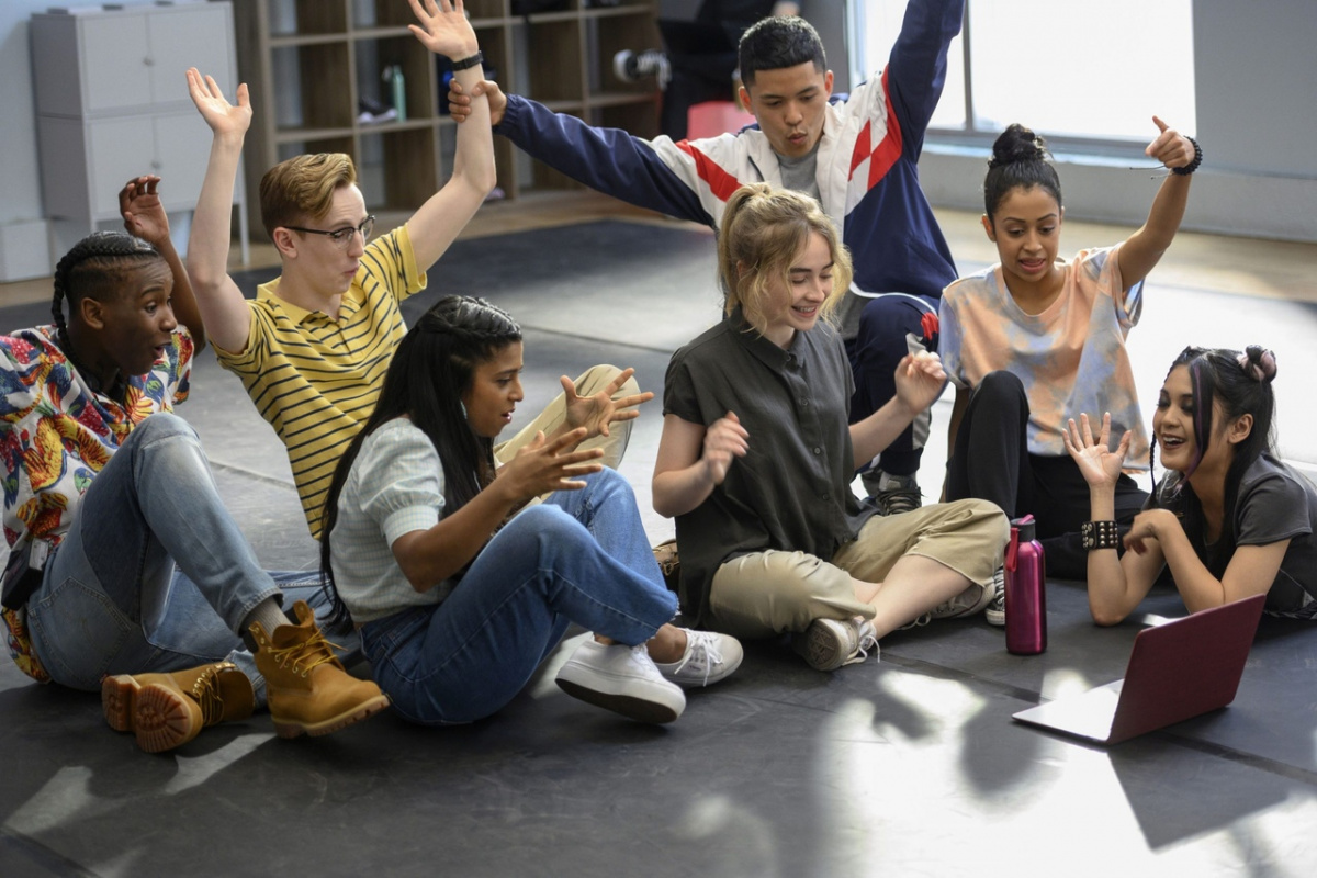 Шаг за шагом (2020)