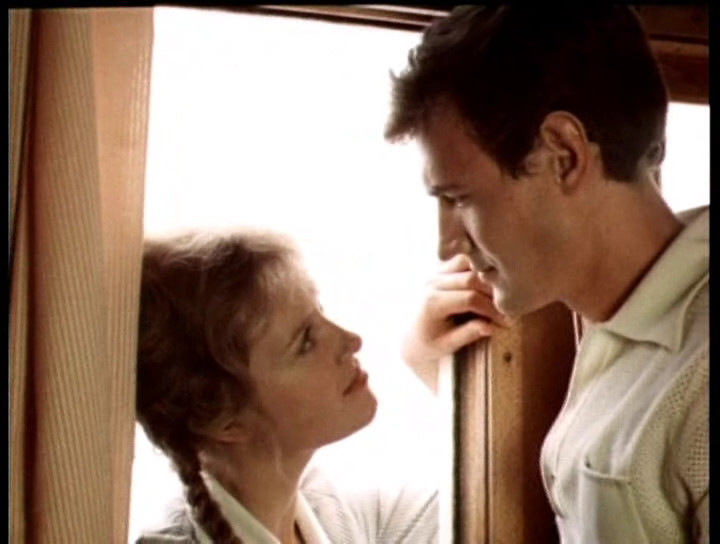 Алый камень (1987)