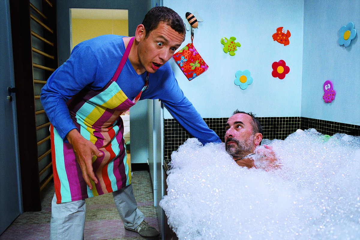 По ту сторону кровати (2008)