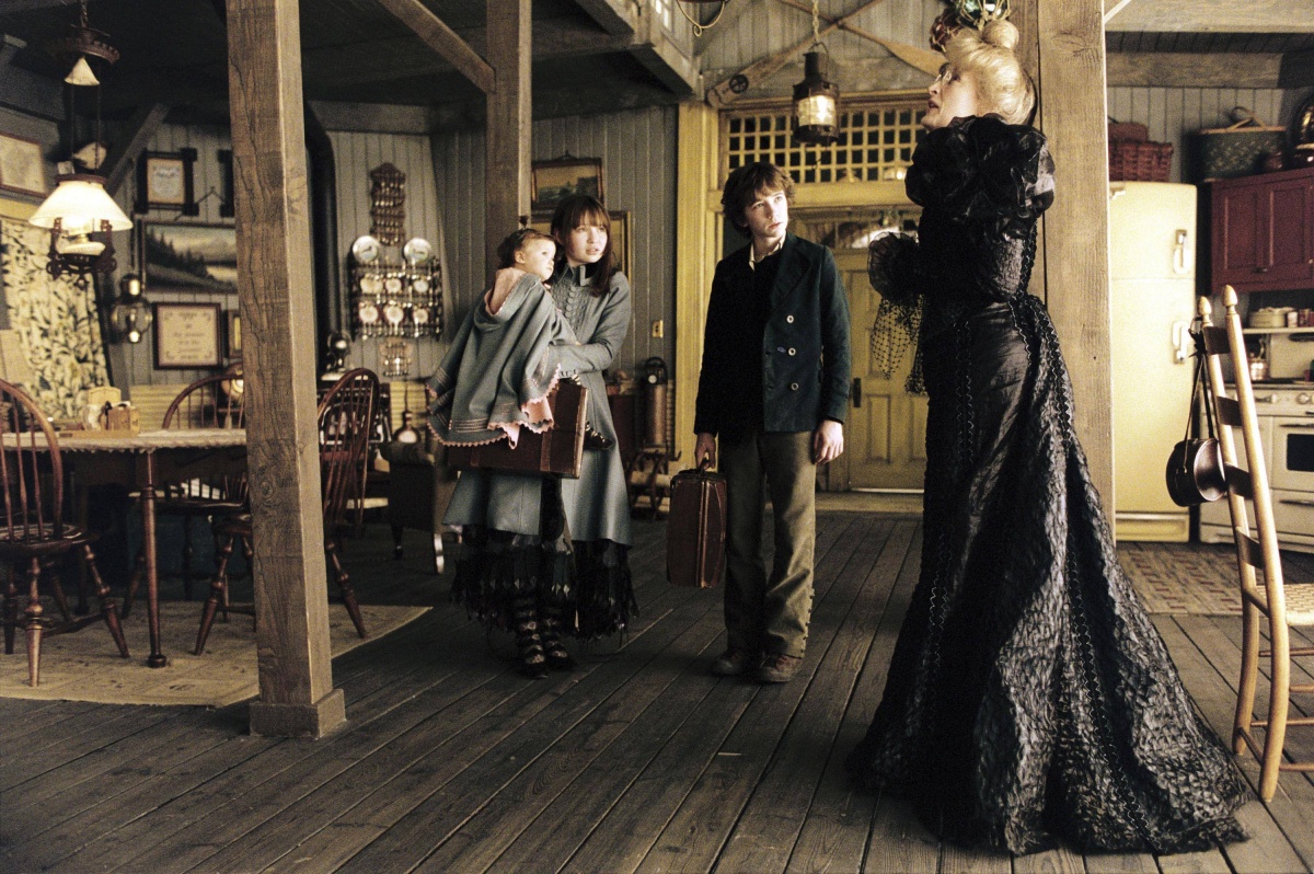 Лемони Сникет: 33 несчастья (2004)